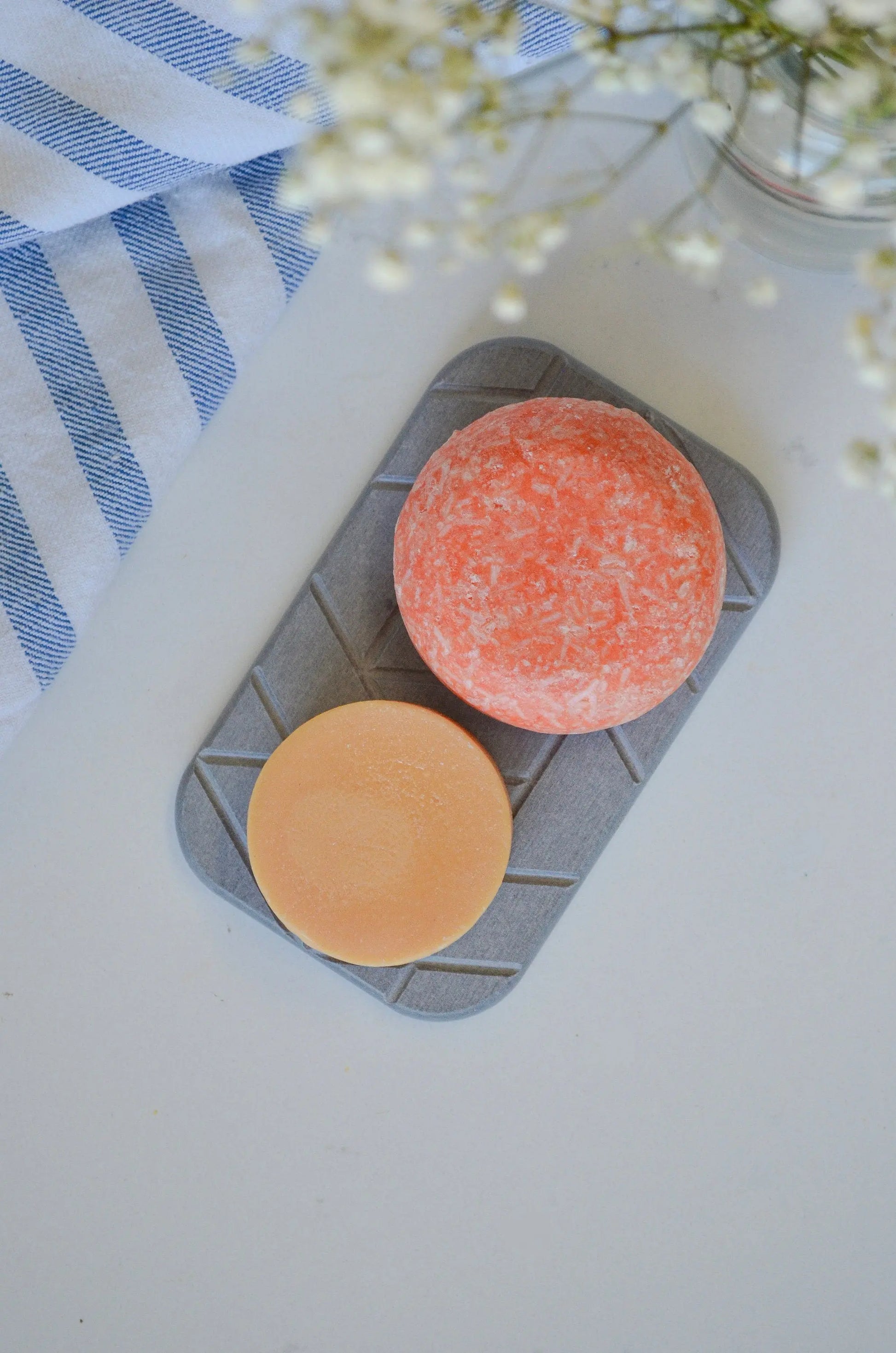 Diatomite Soap Dish with Quick Dry Functionality and Modern Geometric Design